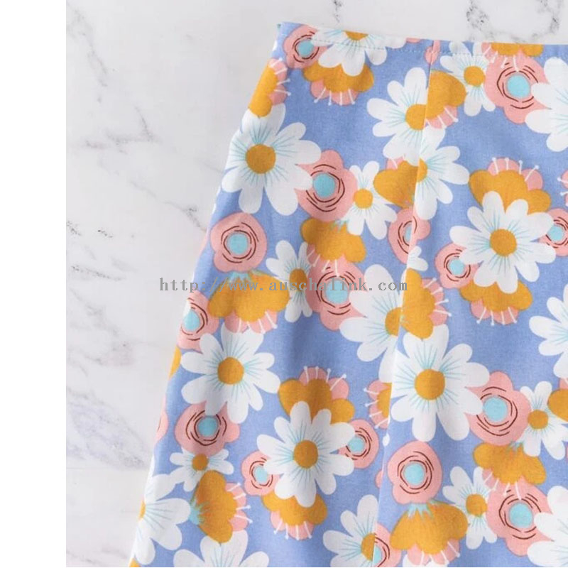 2022 Summer Multi-color Zipper Floral Slit Slit Hemline Tight Skirt for Women